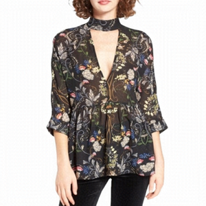 LUCCA • floral v neck choker blouse